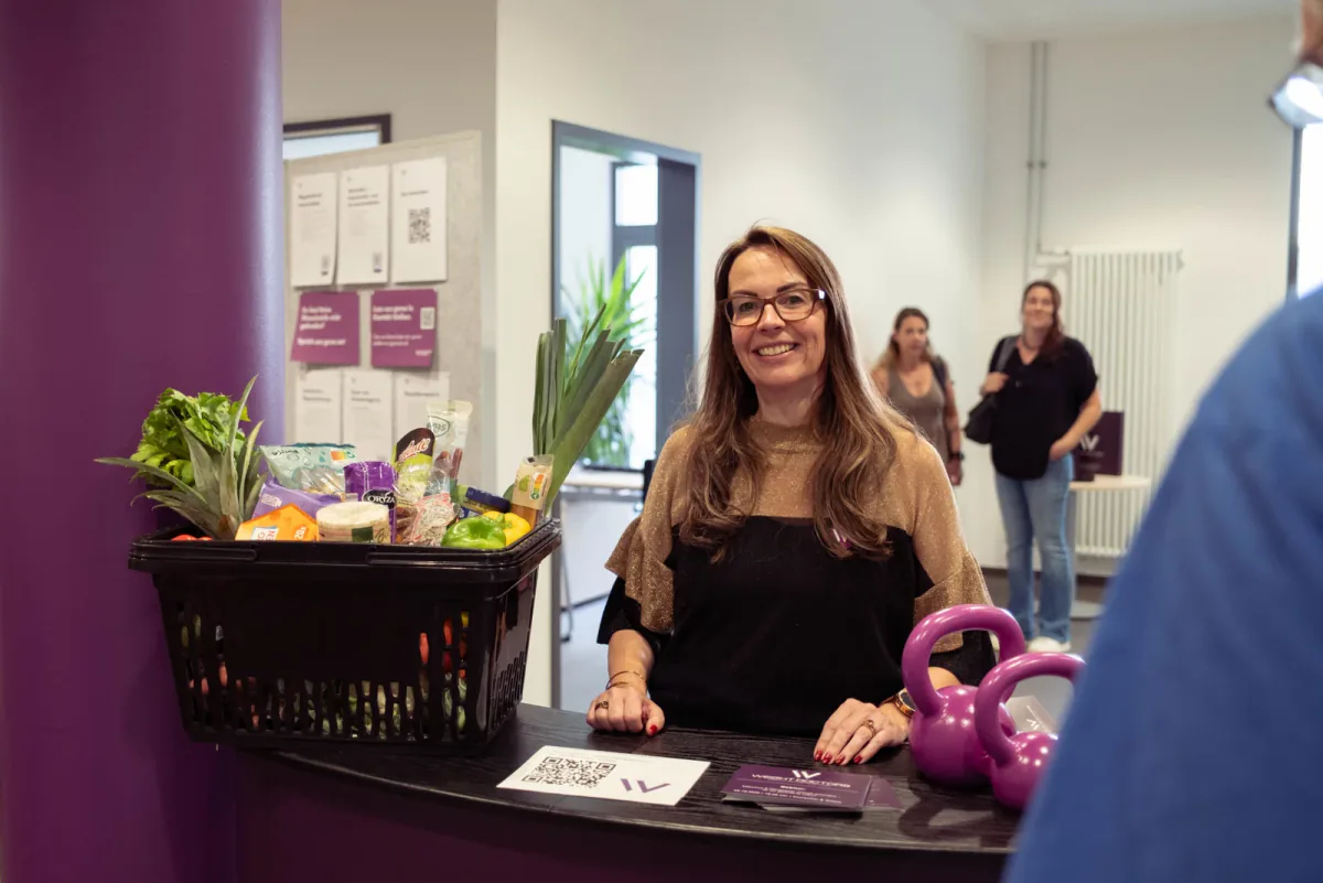Mitarbeiterin am Empfang von Weight Doctors