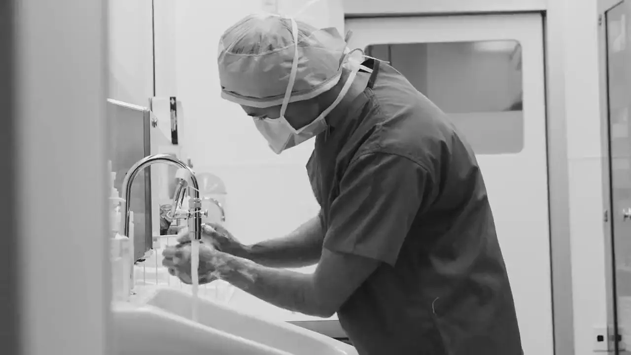 Hand disinfection before a procedure